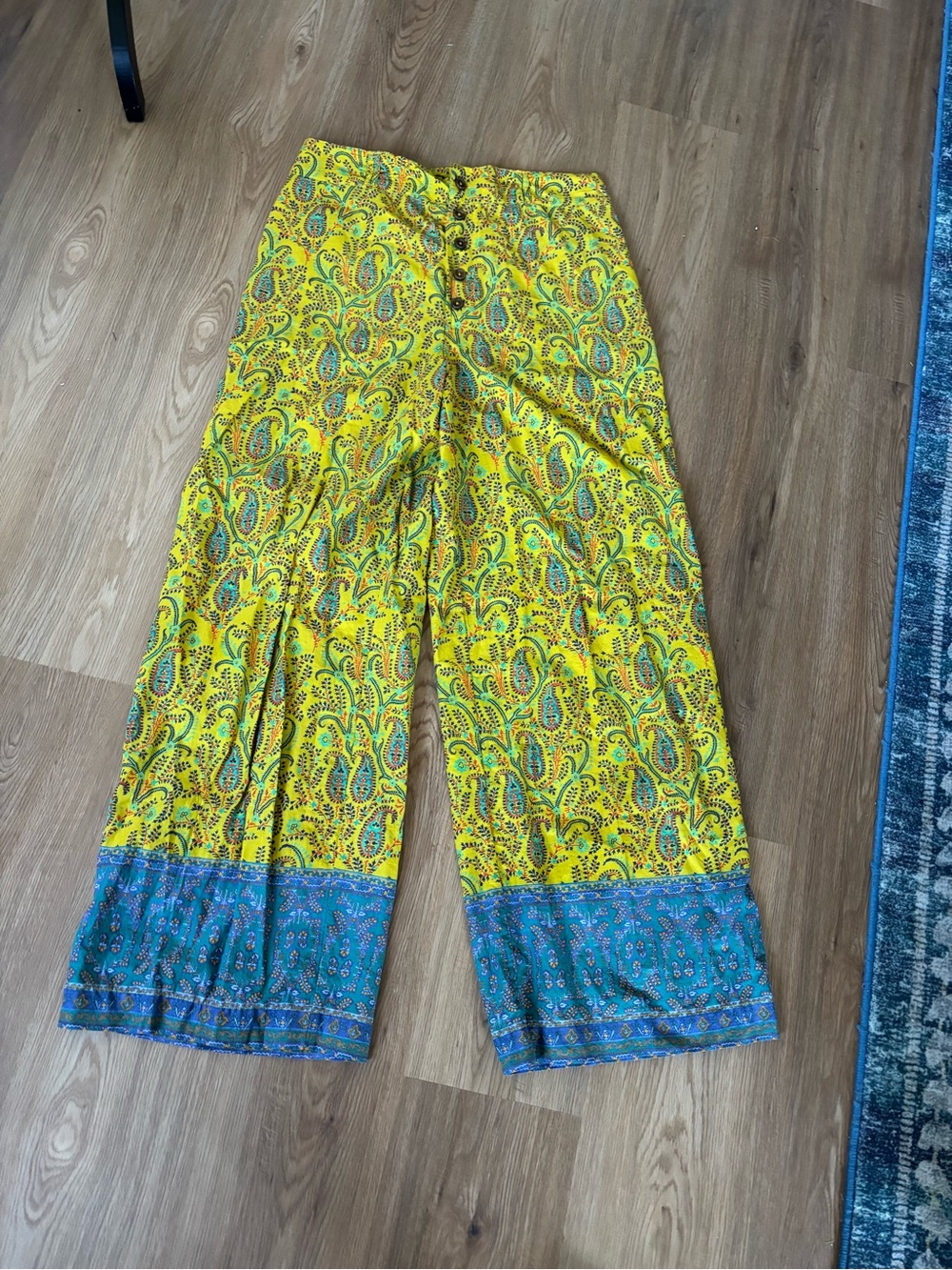 Sundance Yellow Paisley Wide-Leg Pants EUC S